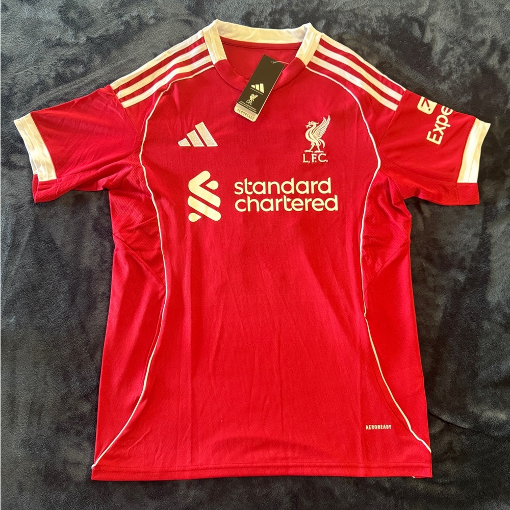Liverpool FC Men’s Soccer Jersey Home Red AeroReady NWT Shirt M Salah #11